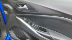 Vauxhall Grandland 1.5 Turbo D Ultimate 5dr Auto Diesel Hatchback